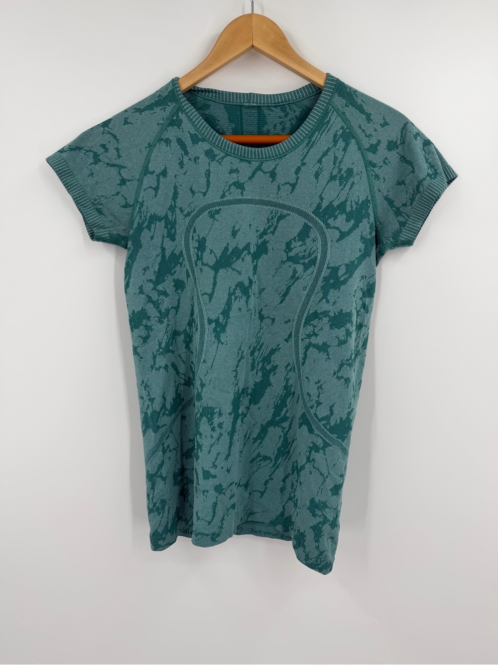 🏃‍♀️ Lululemon Swiftly Tech Short Sleeve Crew, Marble Dye Green, Size 8